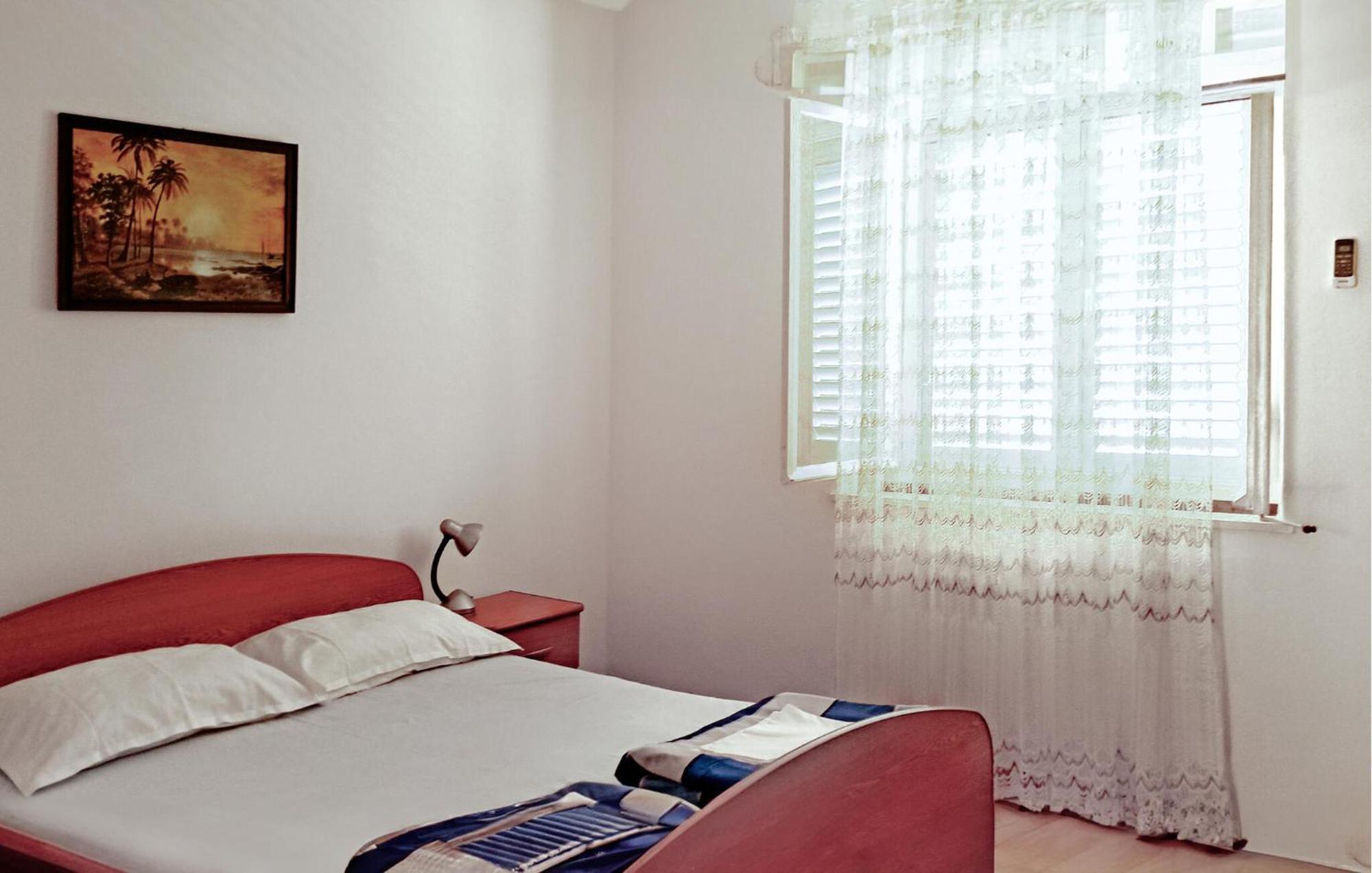Amazing Apartment In Lumbarda With Kitchen 外观 照片