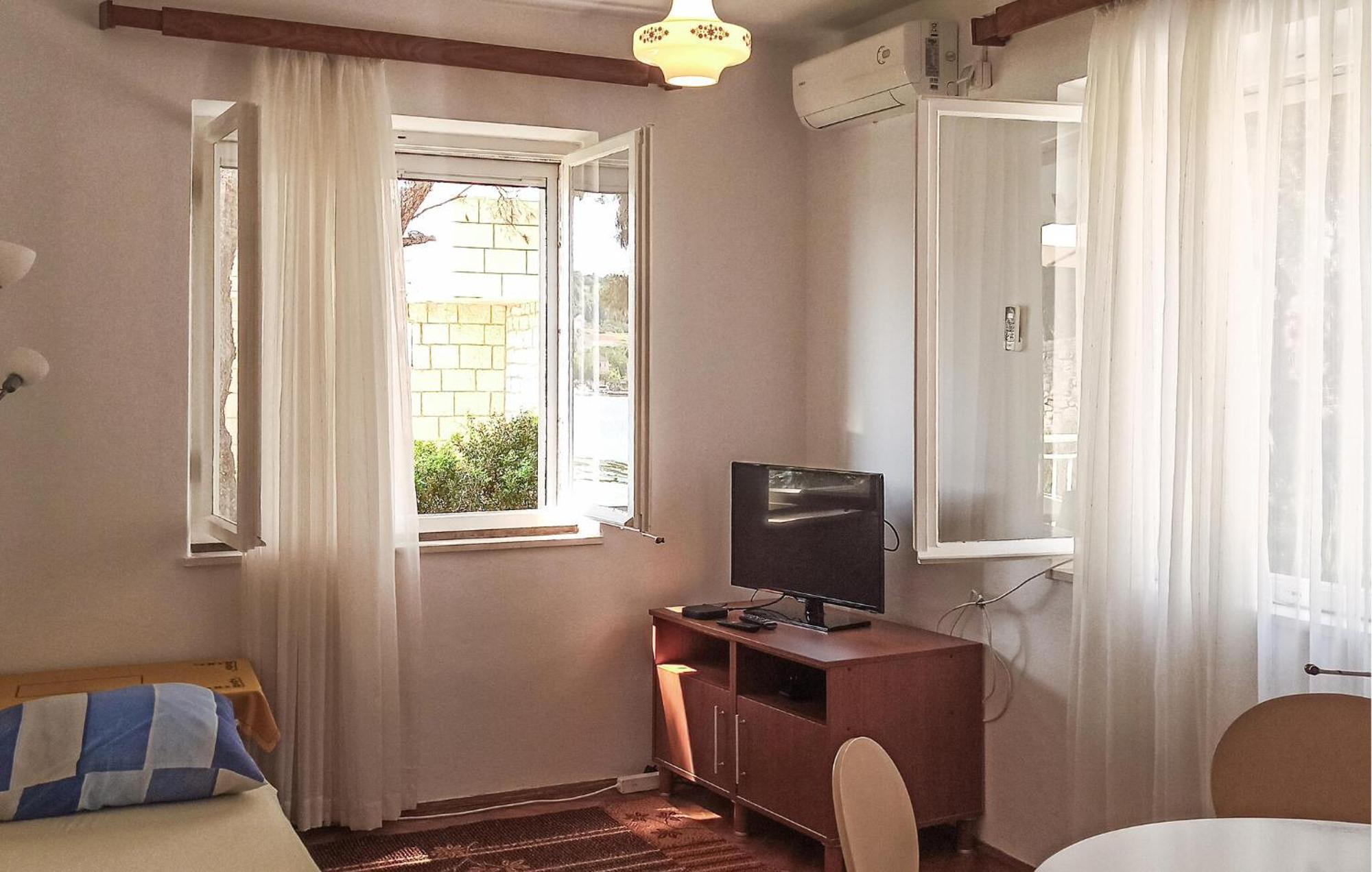Amazing Apartment In Lumbarda With Kitchen 外观 照片