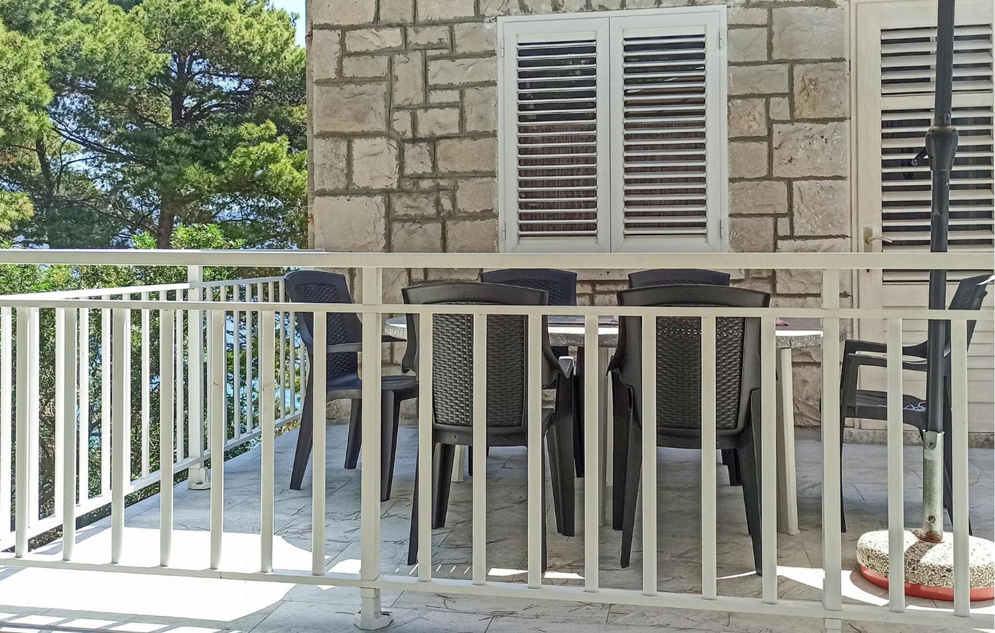 Amazing Apartment In Lumbarda With Kitchen 外观 照片
