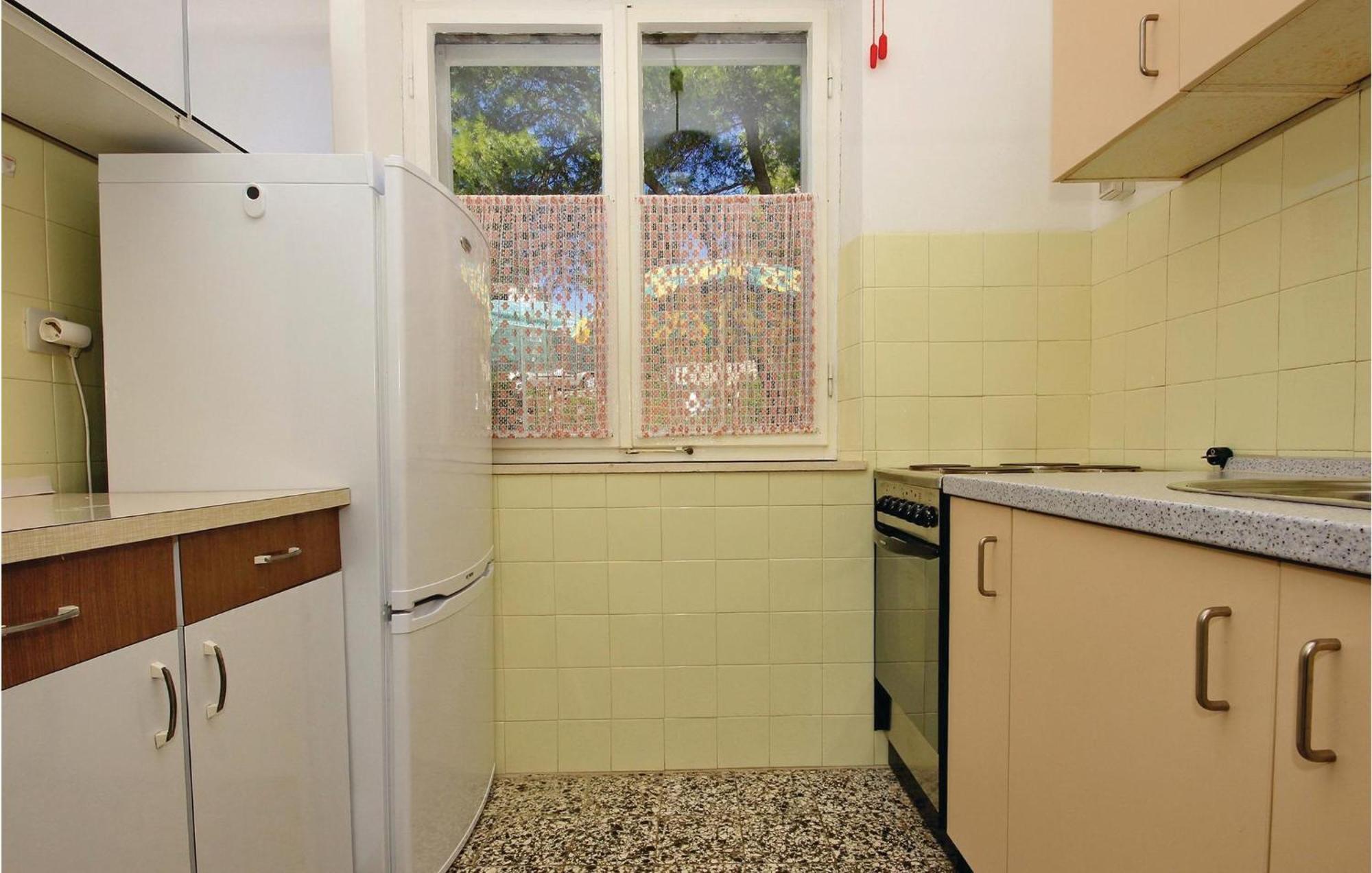 Amazing Apartment In Lumbarda With Kitchen 外观 照片