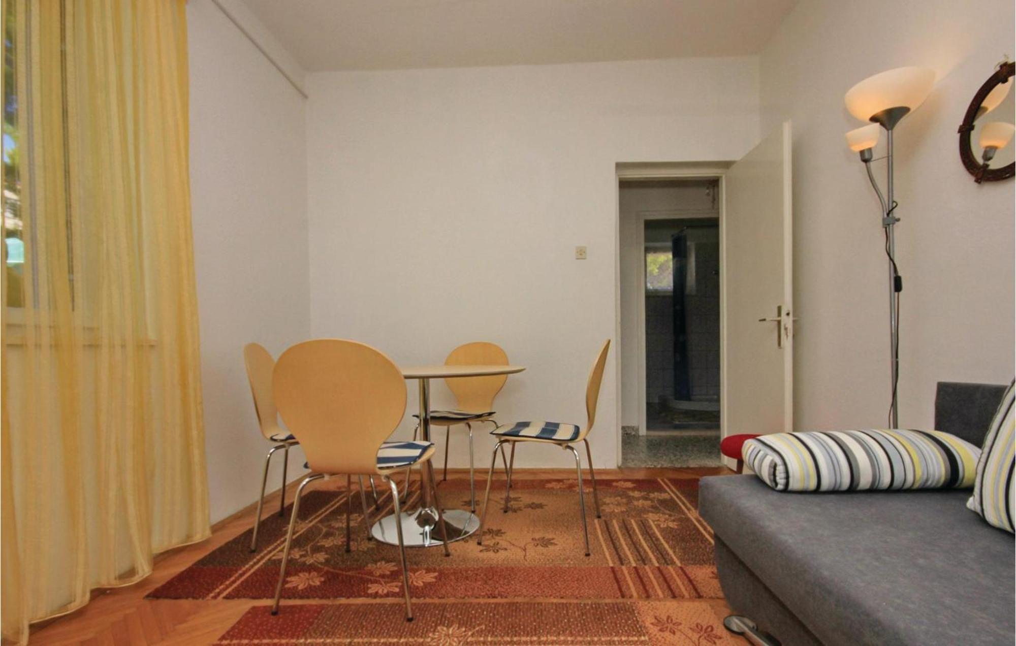 Amazing Apartment In Lumbarda With Kitchen 外观 照片